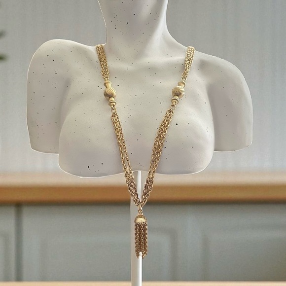 Vintage Gold Tassel Chain Necklace 22 inches - Picture 2 of 8